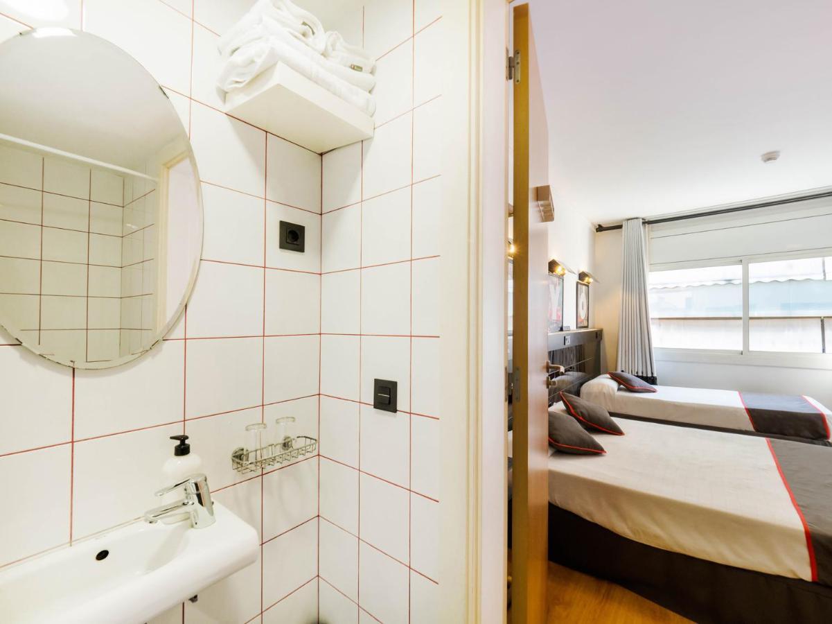 Hostal Athenas San Adrián de Besós Zewnętrze zdjęcie